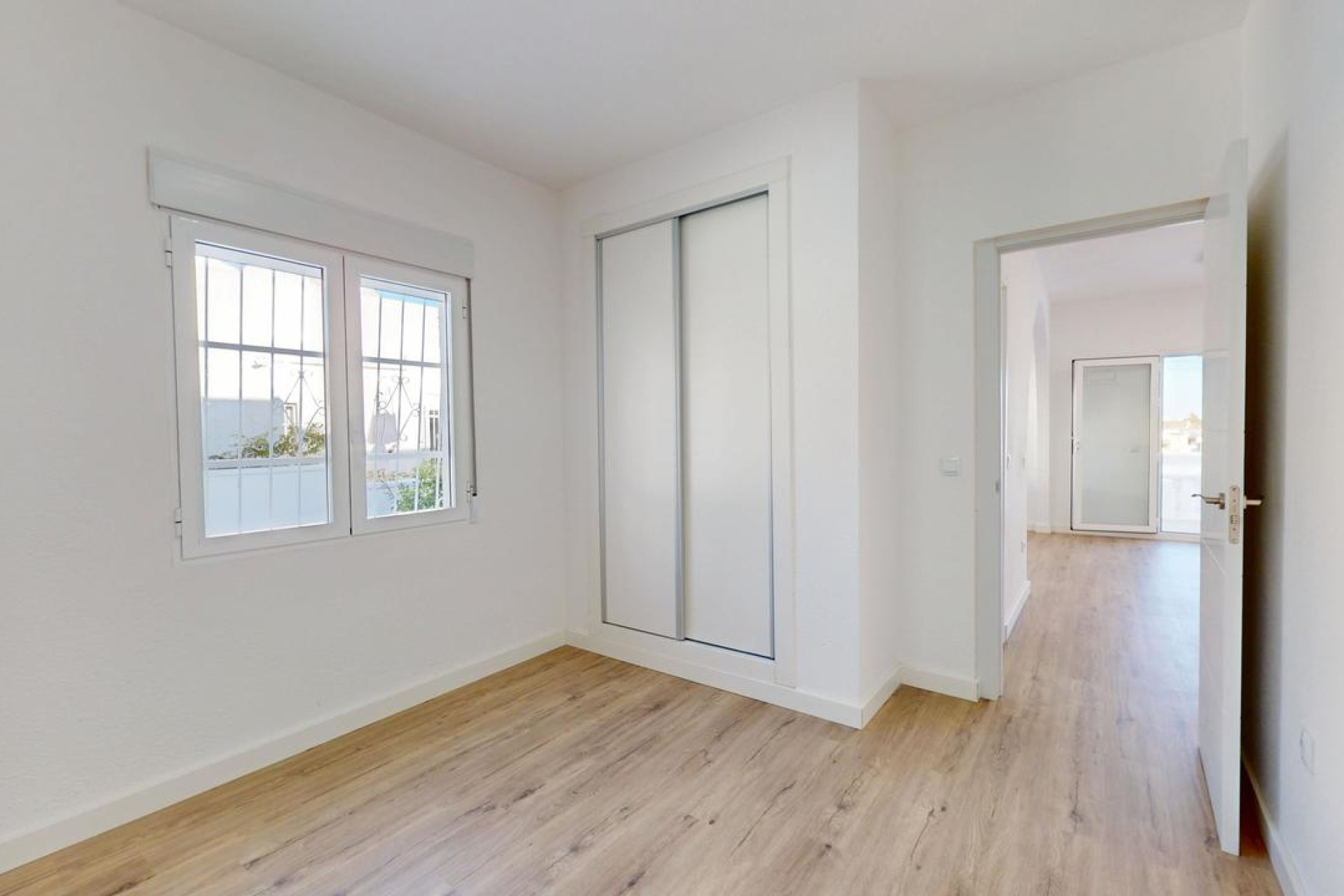 Reventa - 1. Apartamento / piso - Villamartin - Costa Blanca Sur