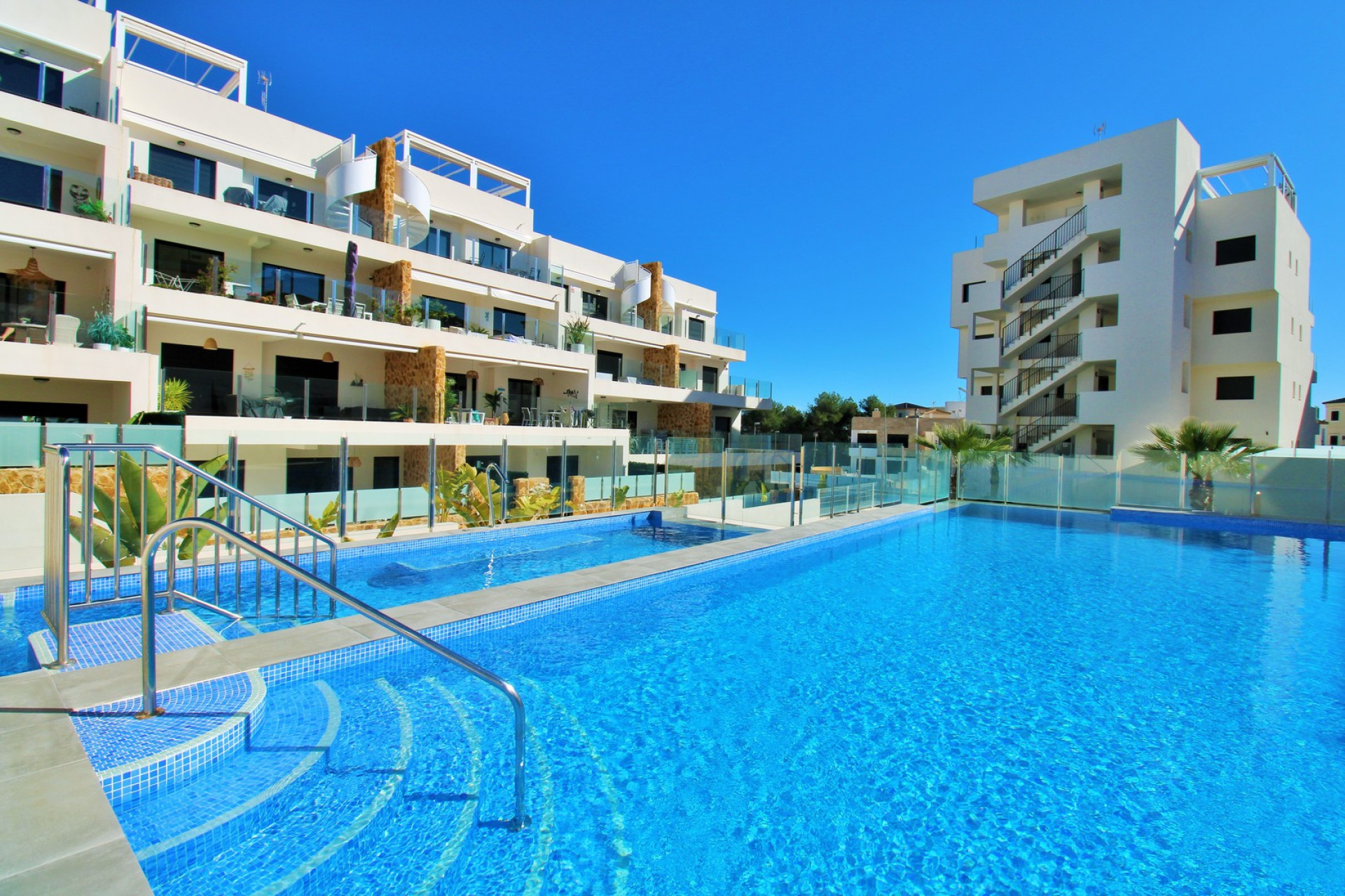 Reventa - 1. Apartamento / piso - Villamartin - Costa Blanca Sur