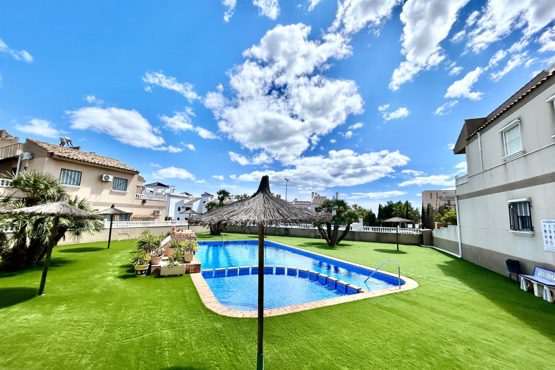 Reventa - 1. Apartamento / piso - Villamartin - Costa Blanca Sur