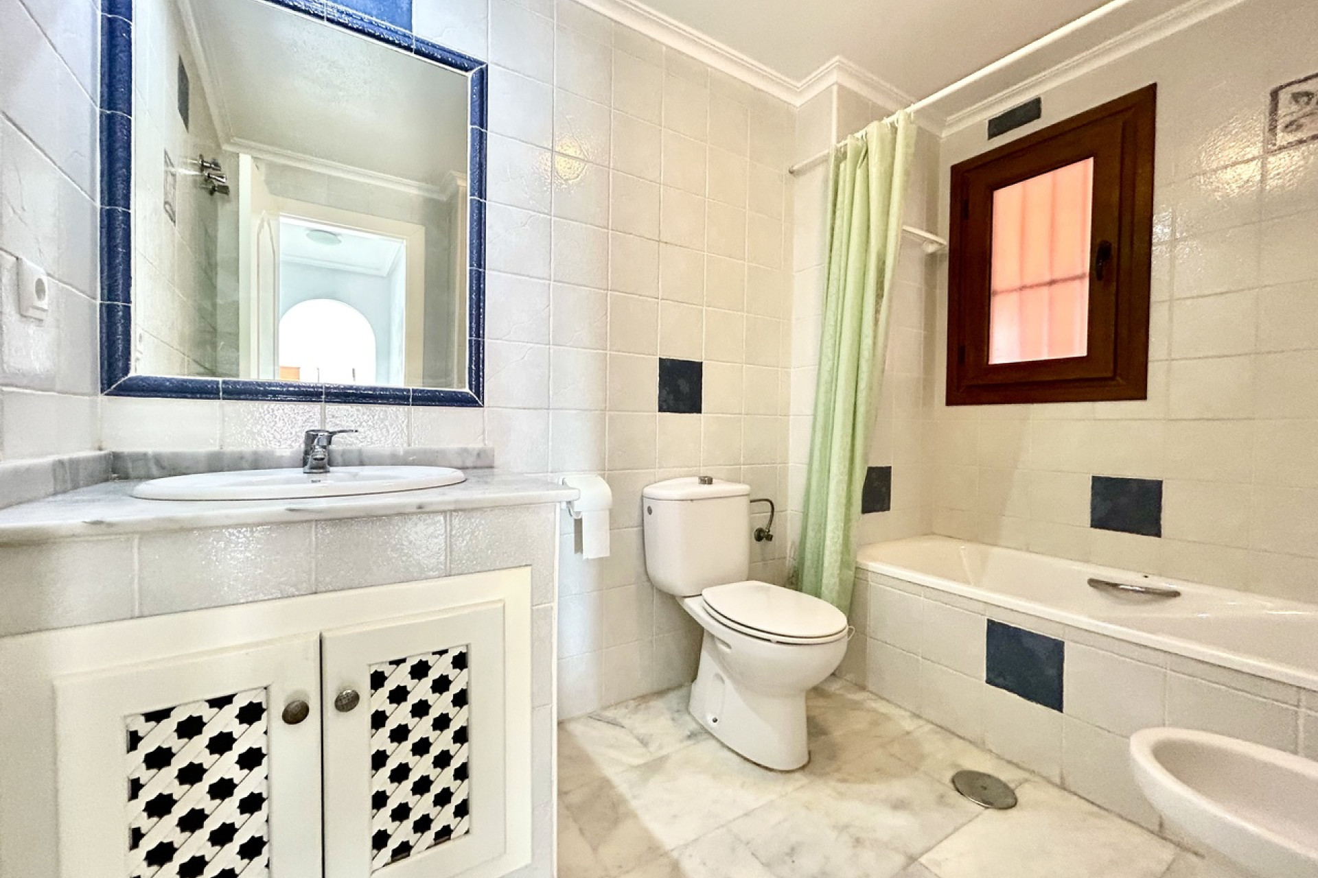 Reventa - 1. Apartamento / piso - Villamartin - Costa Blanca Sur