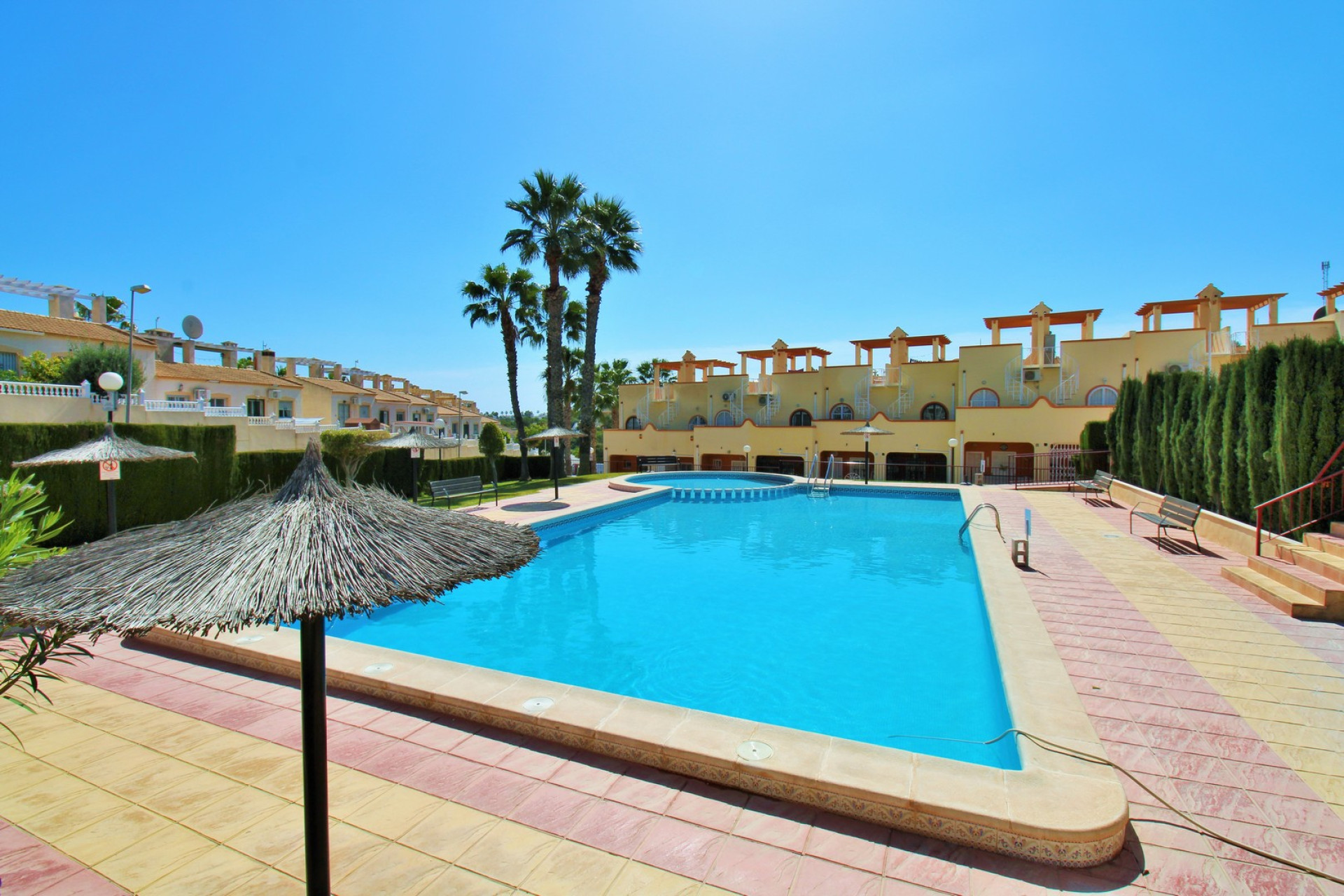 Reventa - 1. Apartamento / piso - Villamartin - Costa Blanca Sur
