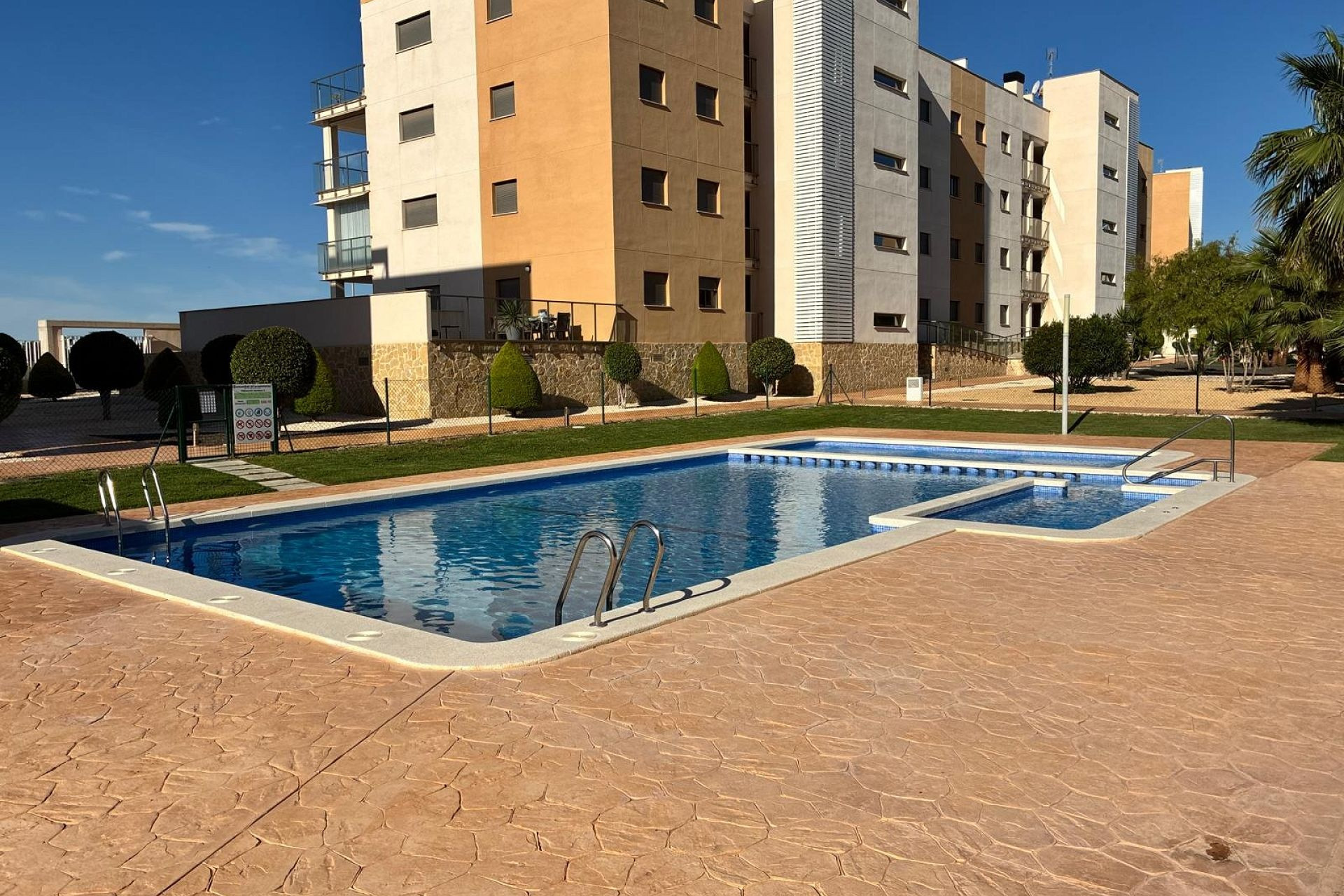 Reventa - 1. Apartamento / piso - Villamartin - Costa Blanca Sur