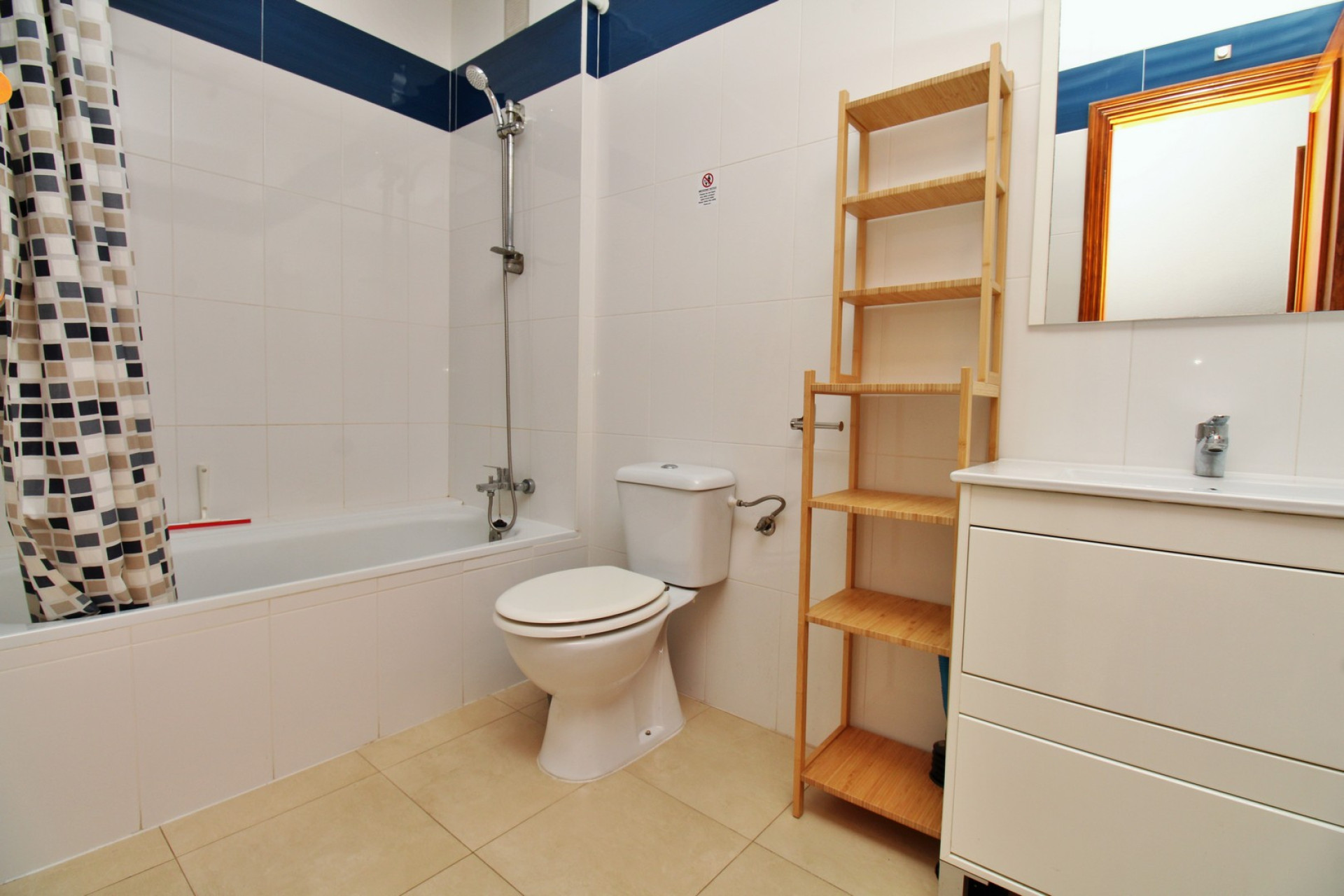 Reventa - 1. Apartamento / piso - Villamartin - Costa Blanca Sur