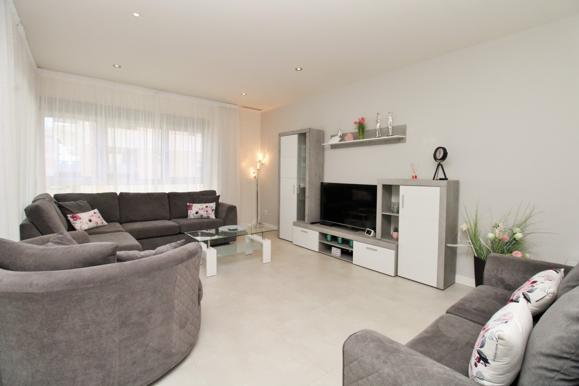 Reventa - 1. Apartamento / piso - Villamartin - Costa Blanca Sur