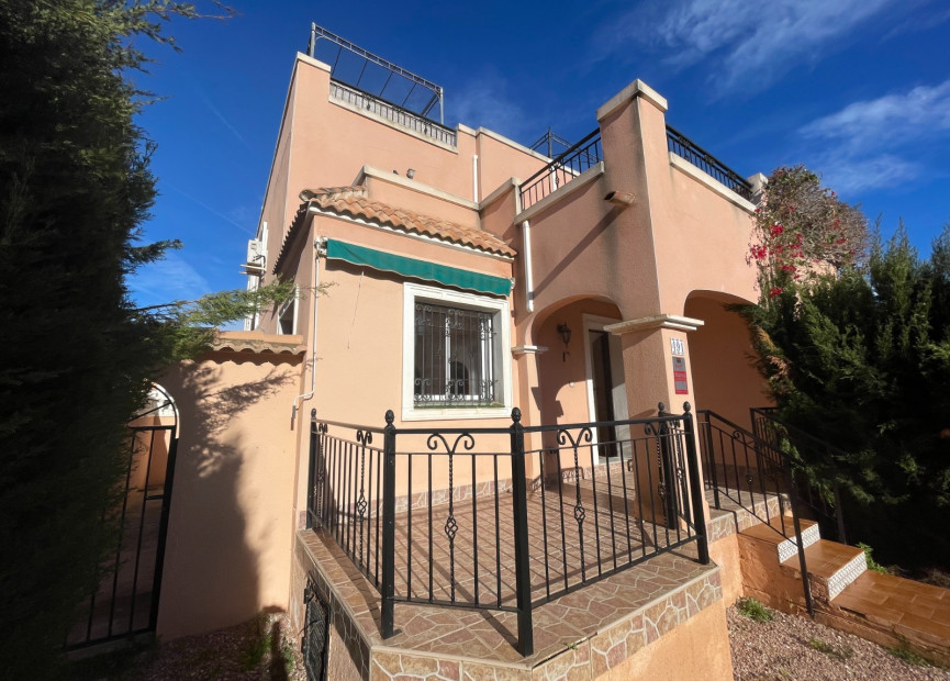 Reventa - 2. Chalet adosado - Los Montesinos - La Herrada