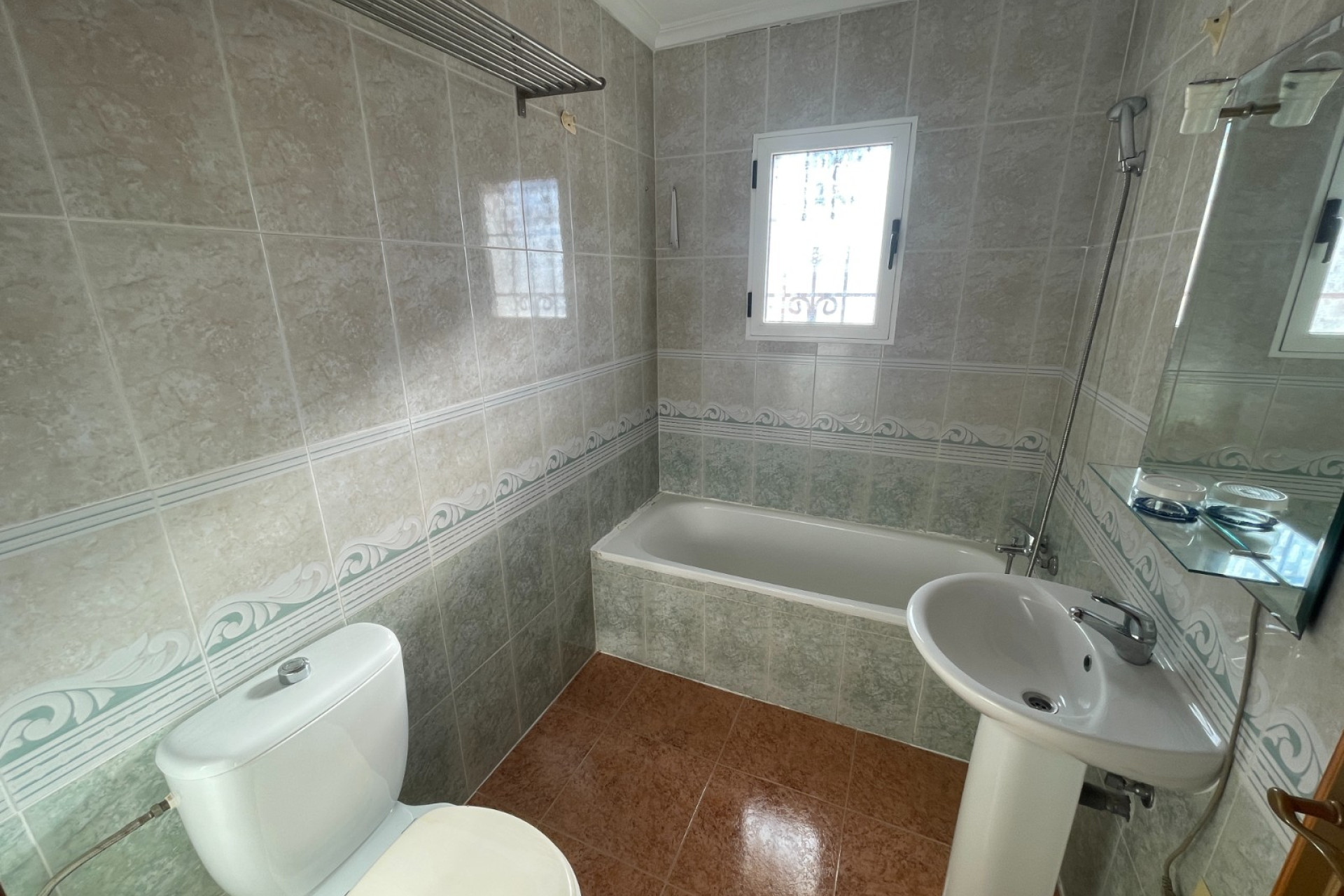 Reventa - 2. Chalet adosado - Los Montesinos - La Herrada