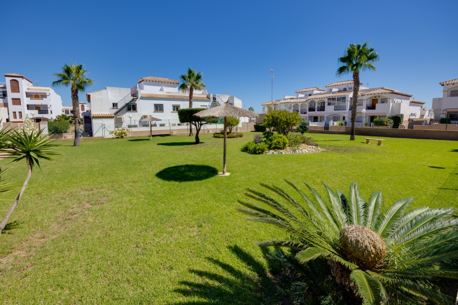 Reventa - 2. Chalet adosado - Punta Prima - Costa Blanca Sur