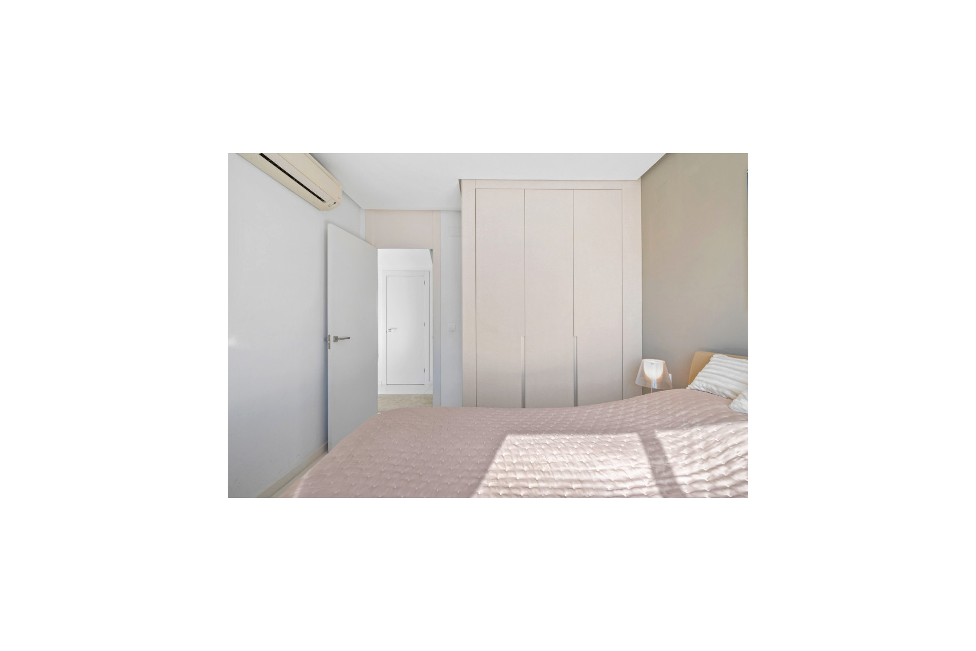 Reventa - 2. Chalet adosado - Punta Prima - Costa Blanca Sur