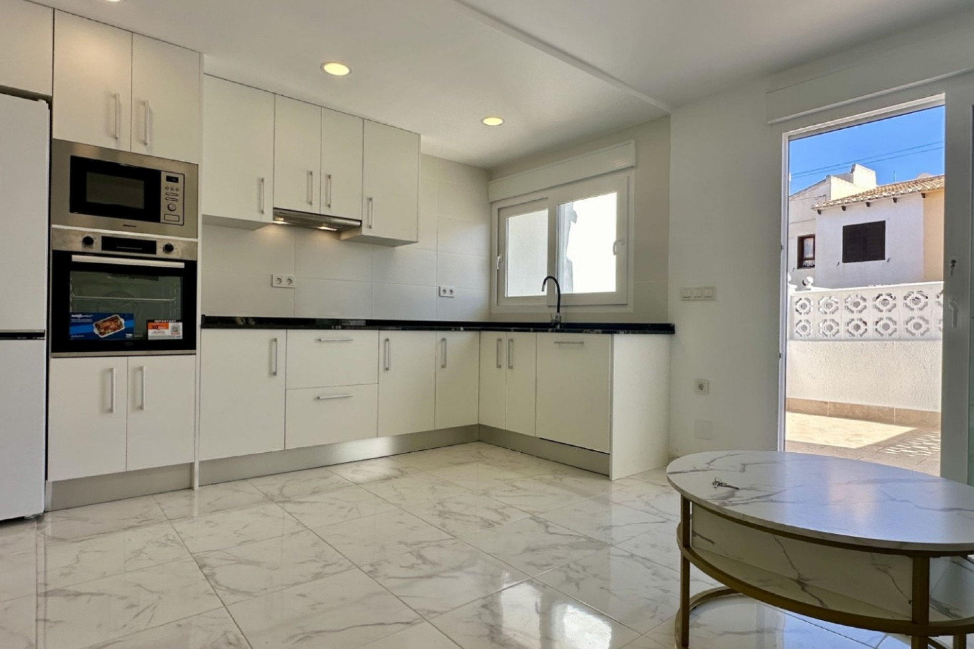 Reventa - 2. Chalet adosado - Torrevieja - Costa Blanca Sur