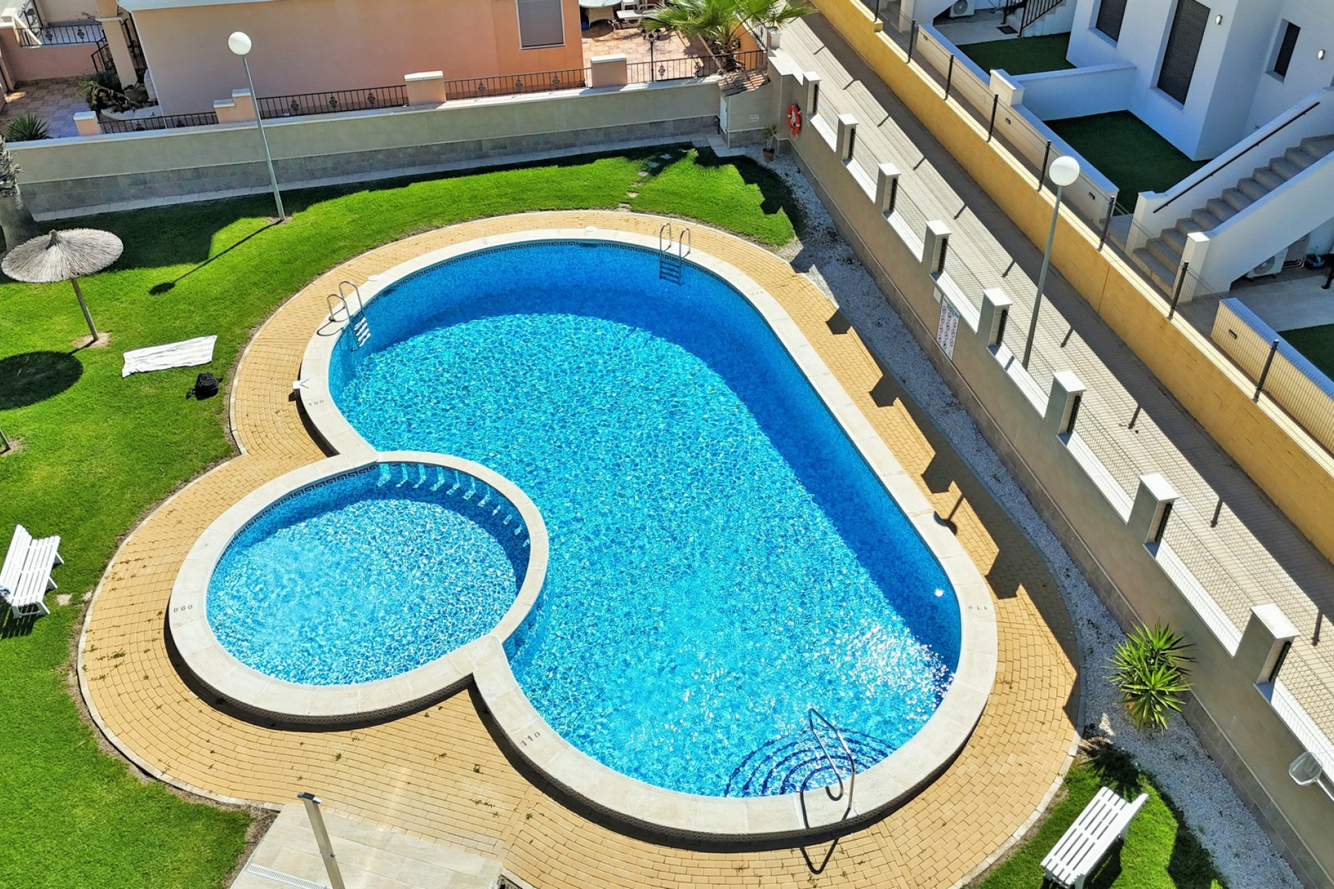Reventa - 2. Chalet adosado - Villamartin - Costa Blanca Sur