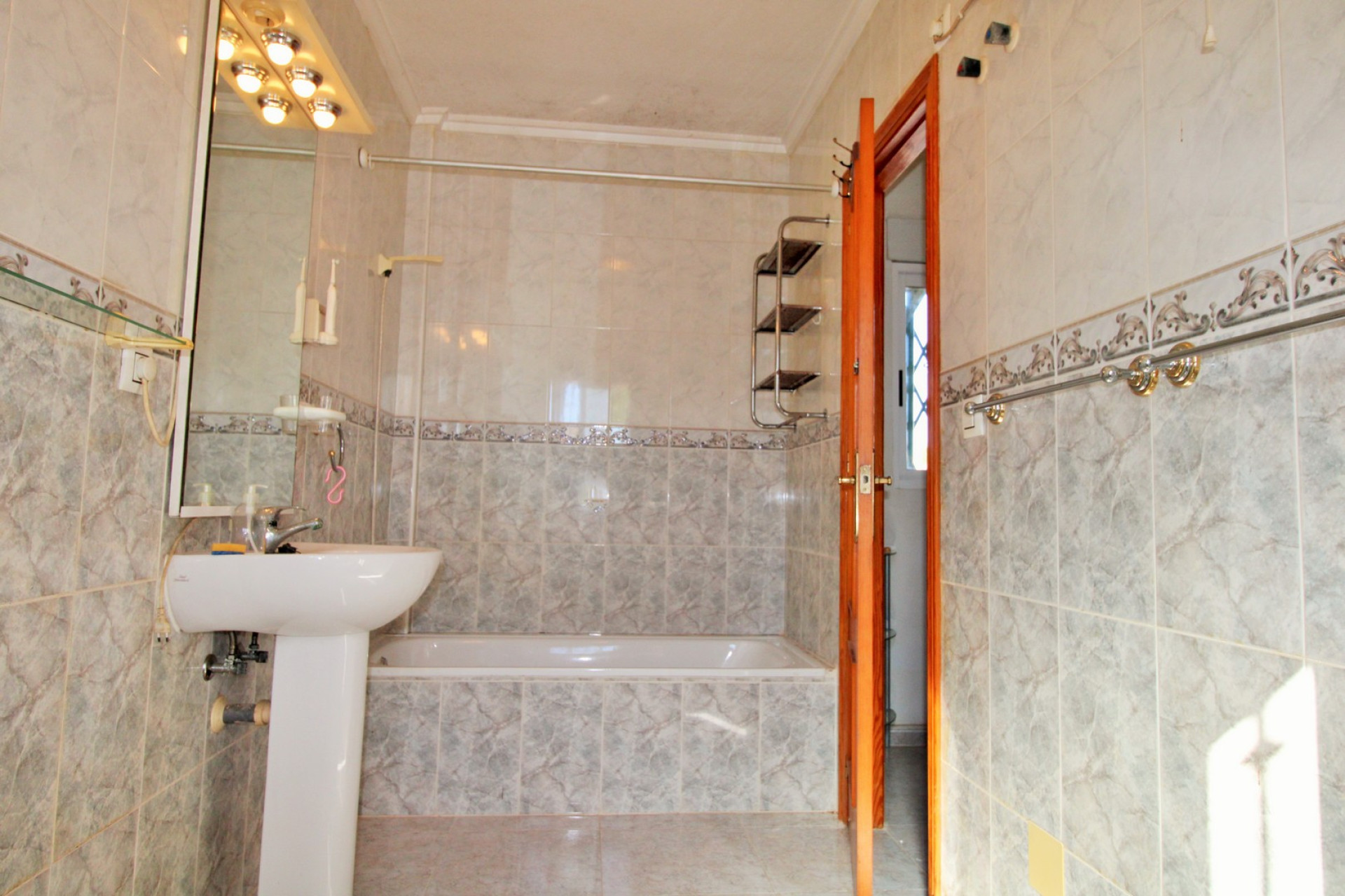 Reventa - 2. Chalet adosado - Villamartin - Costa Blanca Sur