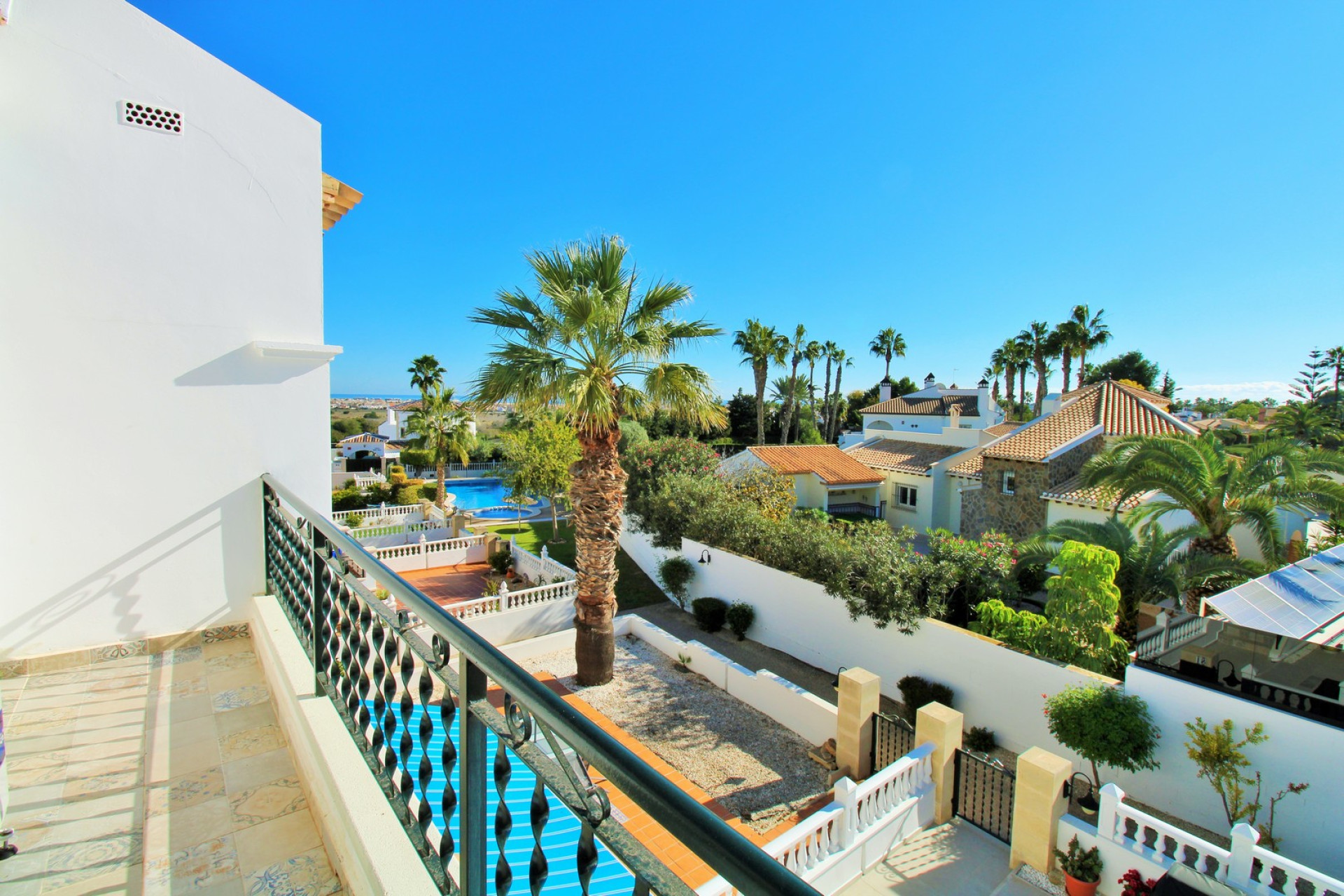 Reventa - 2. Chalet adosado - Villamartin - Costa Blanca Sur