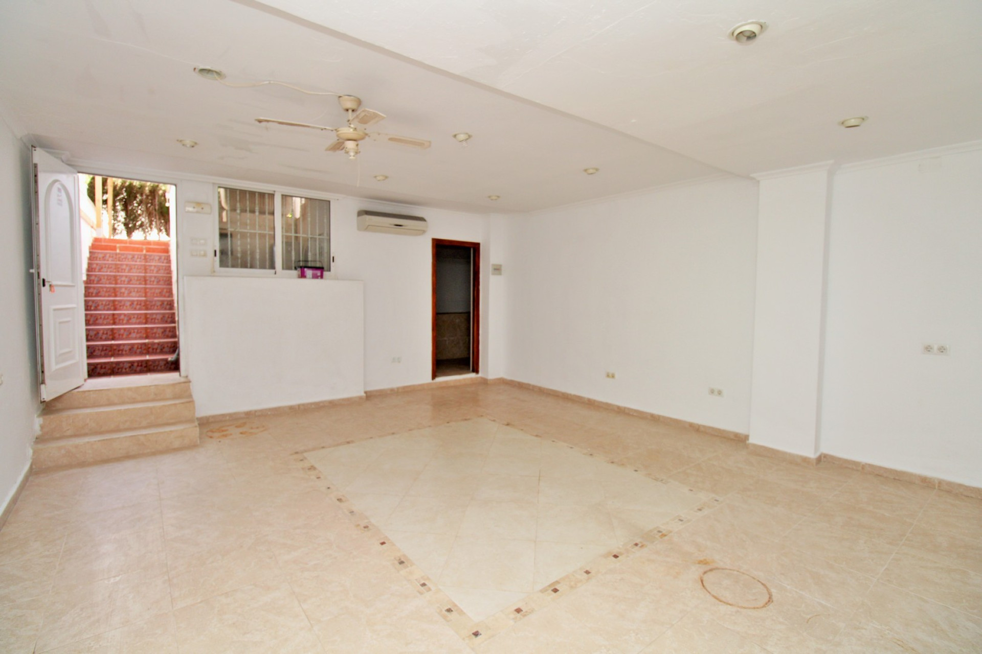 Reventa - 2. Chalet adosado - Villamartin - Costa Blanca Sur