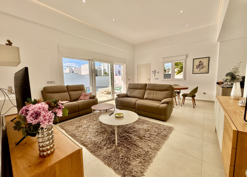 Reventa - 3. Casa indepiende - Benijófar - Costa Blanca Sur