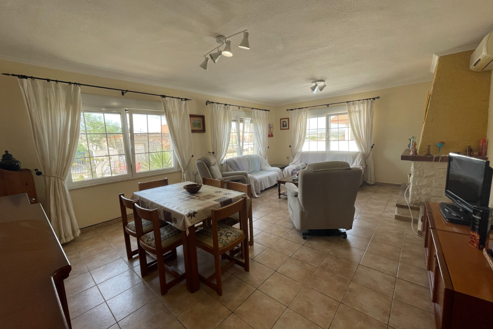 Reventa - 3. Casa indepiende - Benijófar - pueblo