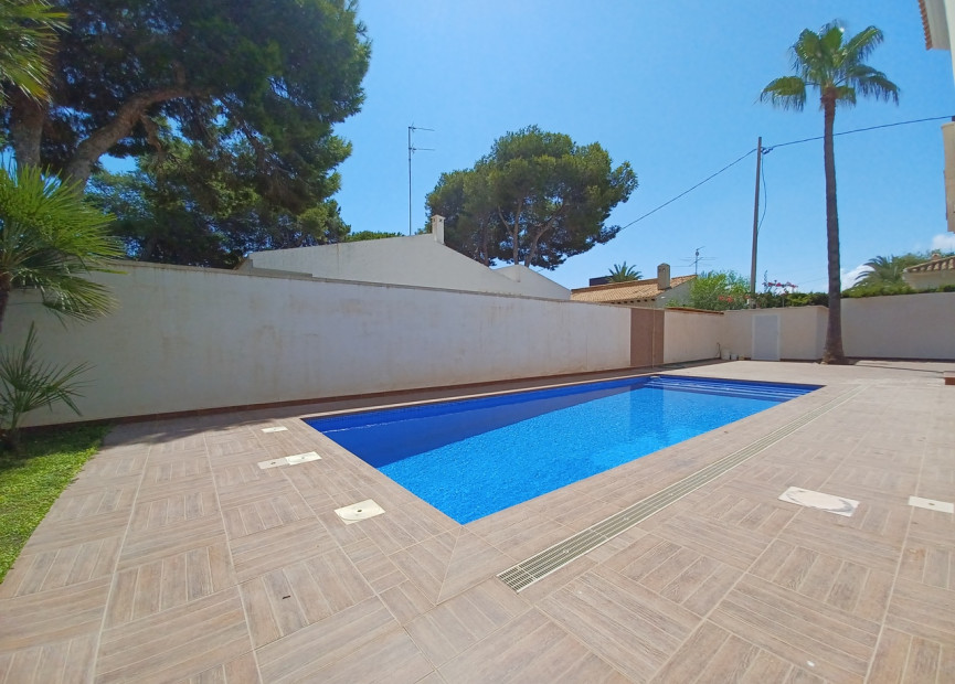 Reventa - 3. Casa indepiende - Cabo Roig - Costa Blanca Sur