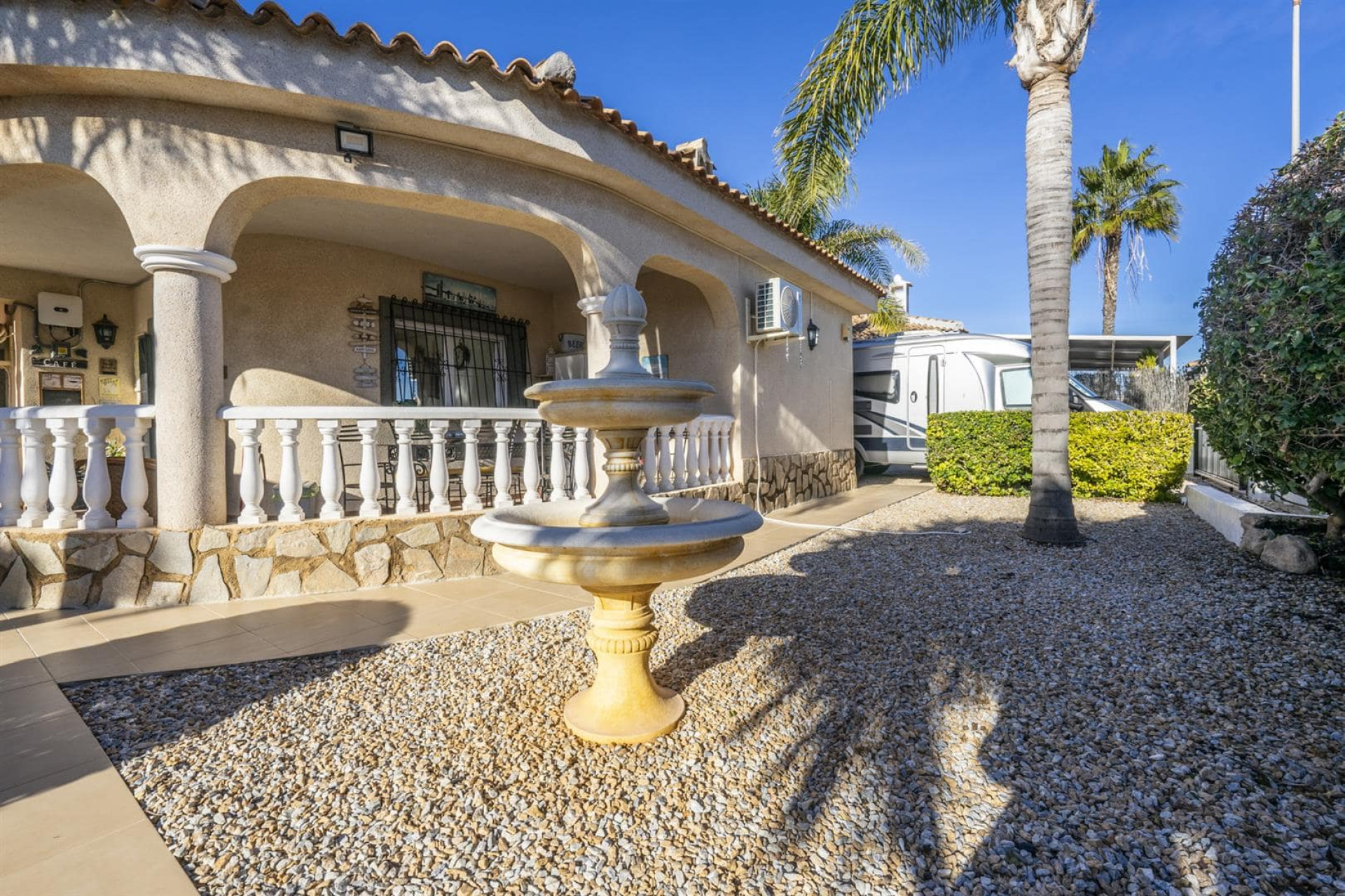 Reventa - 3. Casa indepiende - Gea y Truyols - Costa Calida