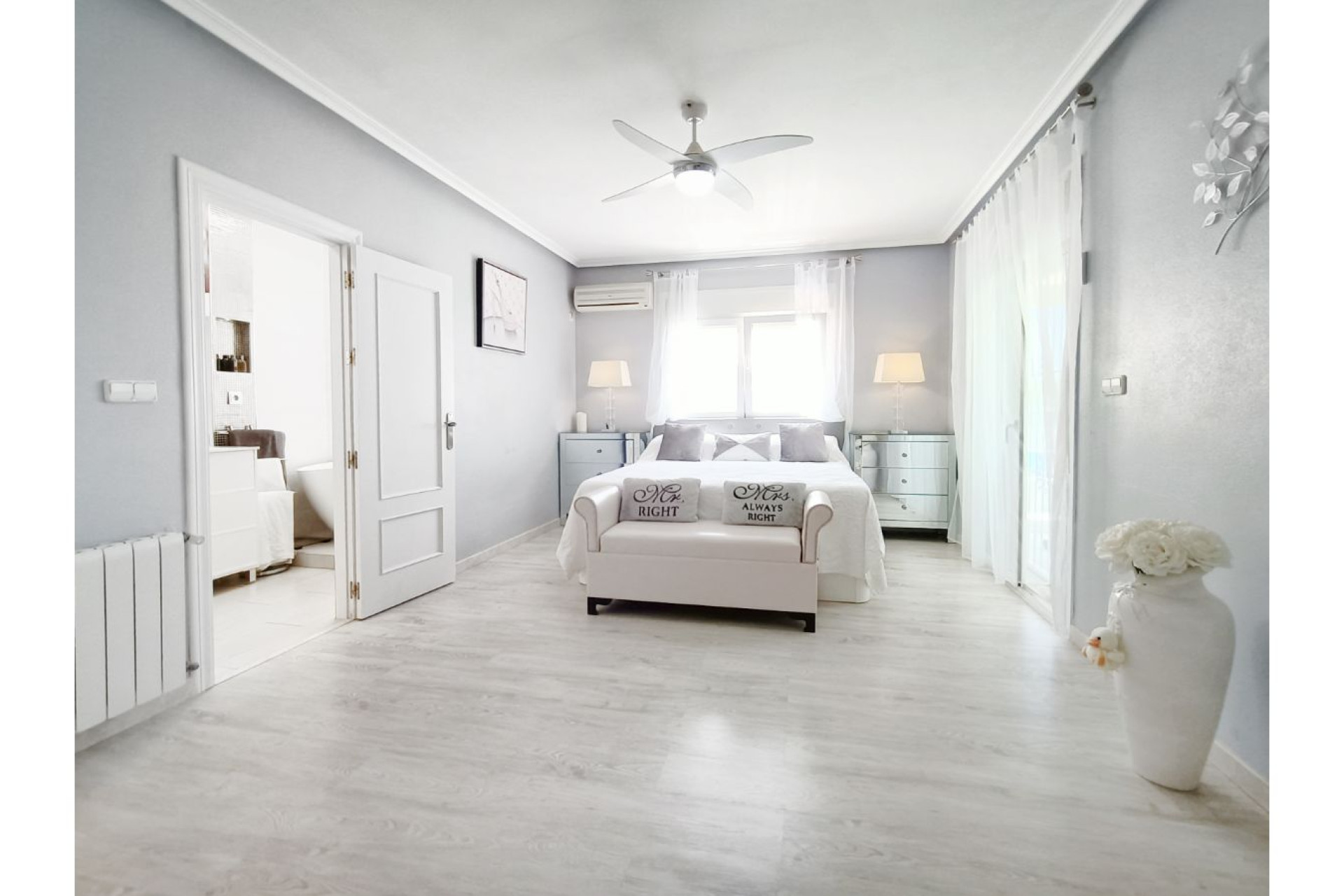 Reventa - 3. Casa indepiende - Gea y Truyols - Urb Lo Santiago