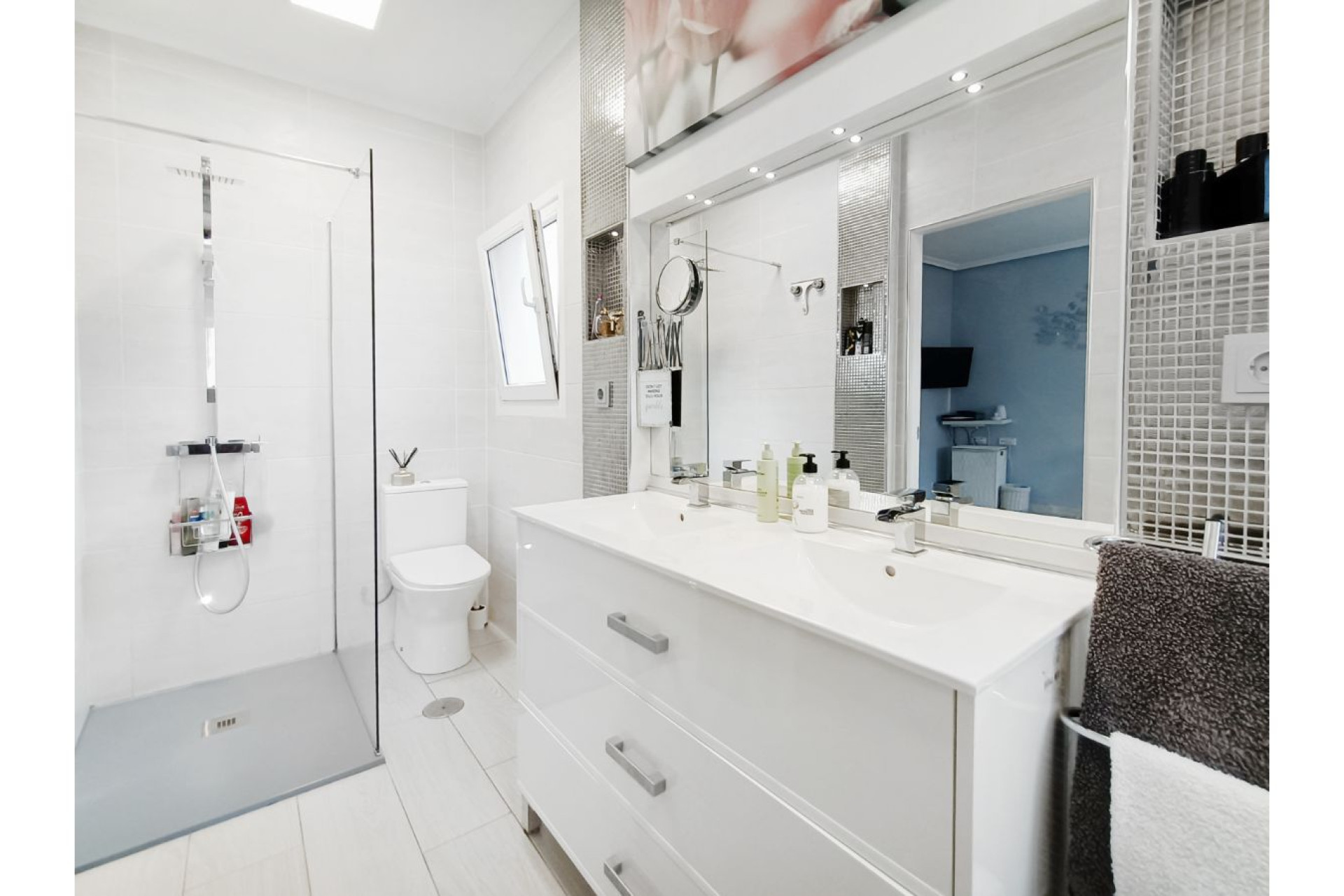 Reventa - 3. Casa indepiende - Gea y Truyols - Urb Lo Santiago