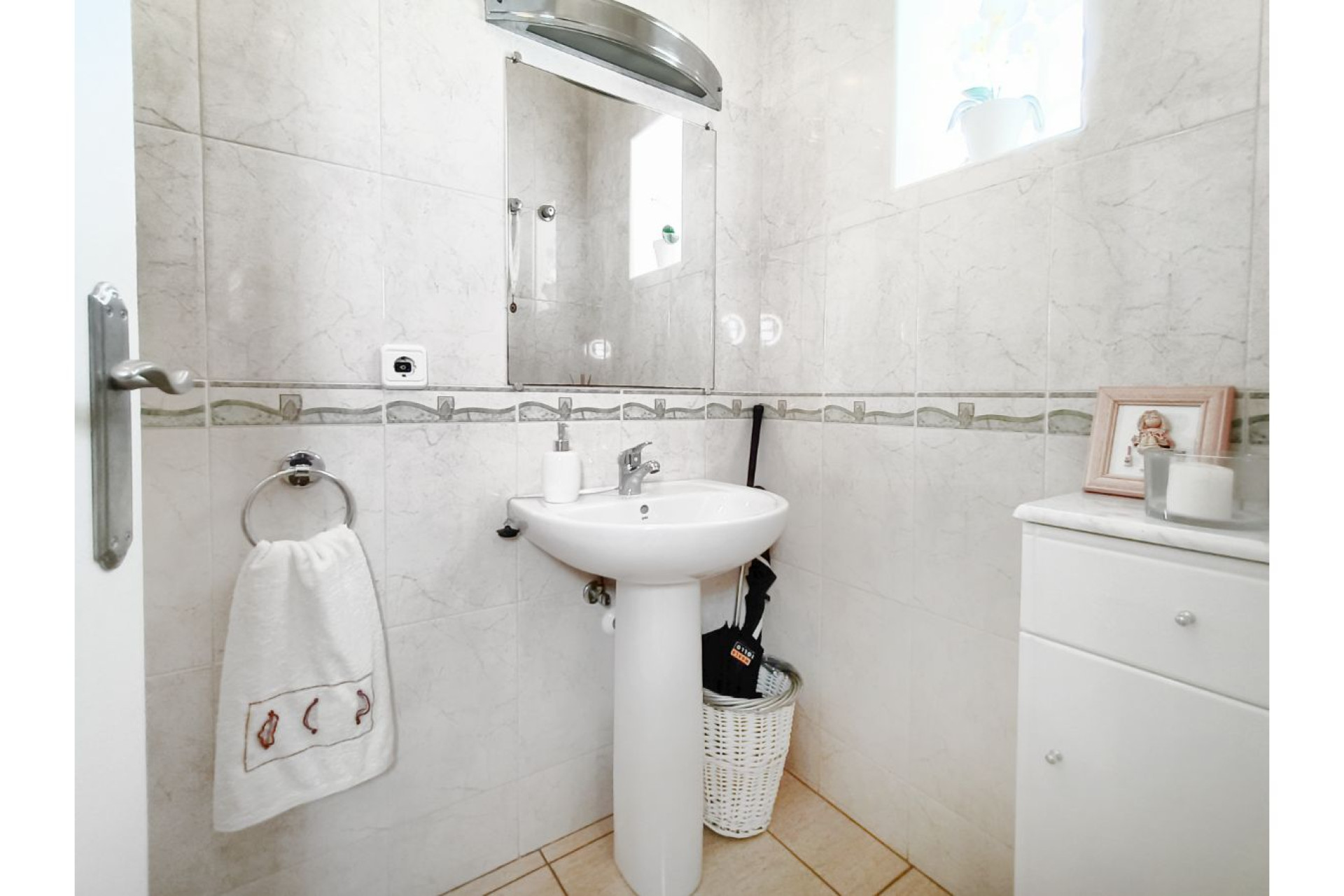 Reventa - 3. Casa indepiende - Gea y Truyols - Urb Lo Santiago