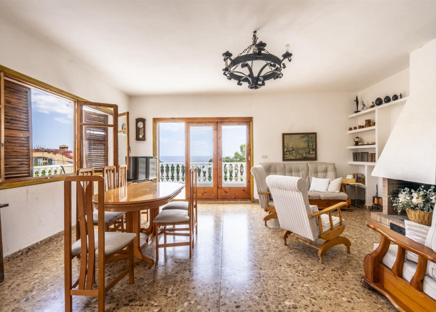 Reventa - 3. Casa indepiende - Isla Plana