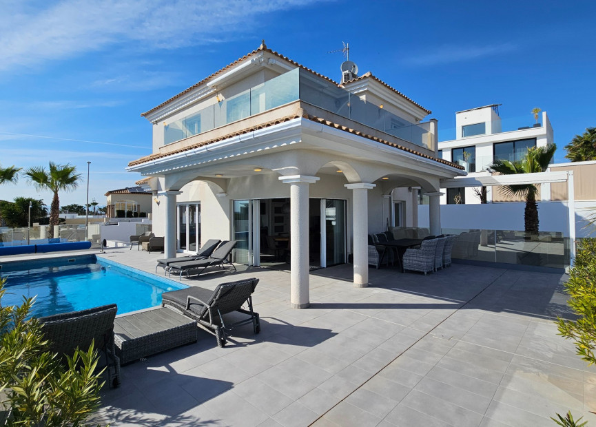 Reventa - 3. Casa indepiende - La Marina - Costa Blanca Sur