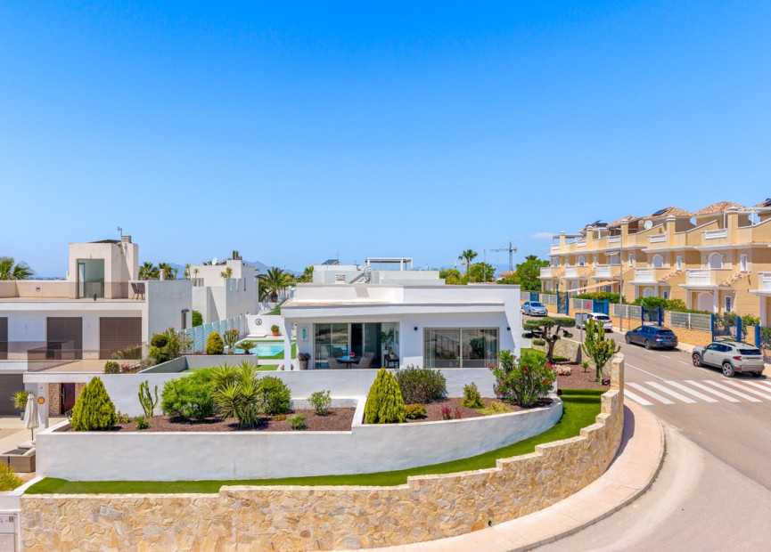 Reventa - 3. Casa indepiende - La Marina - Costa Blanca Sur