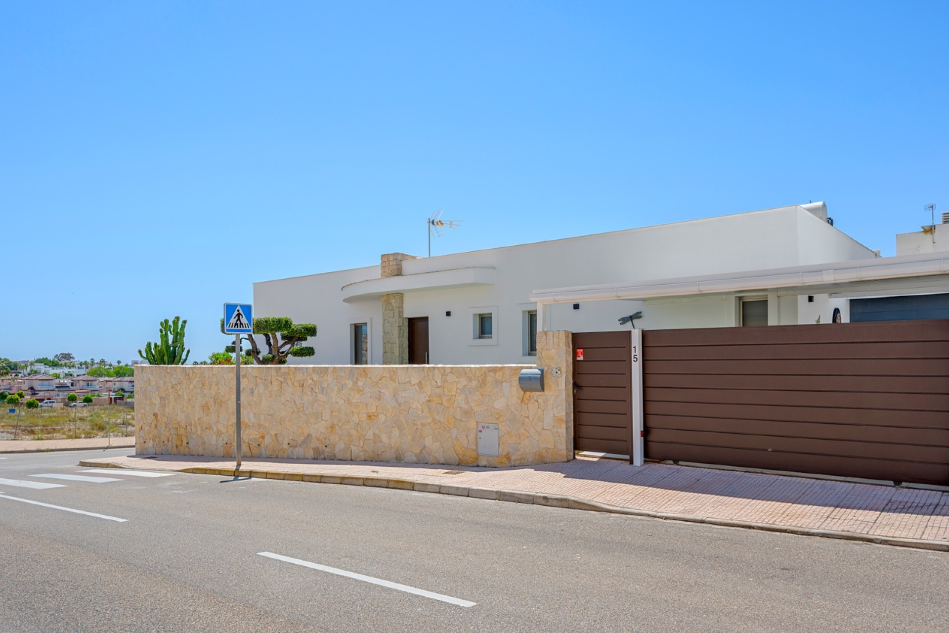Reventa - 3. Casa indepiende - La Marina - Costa Blanca Sur