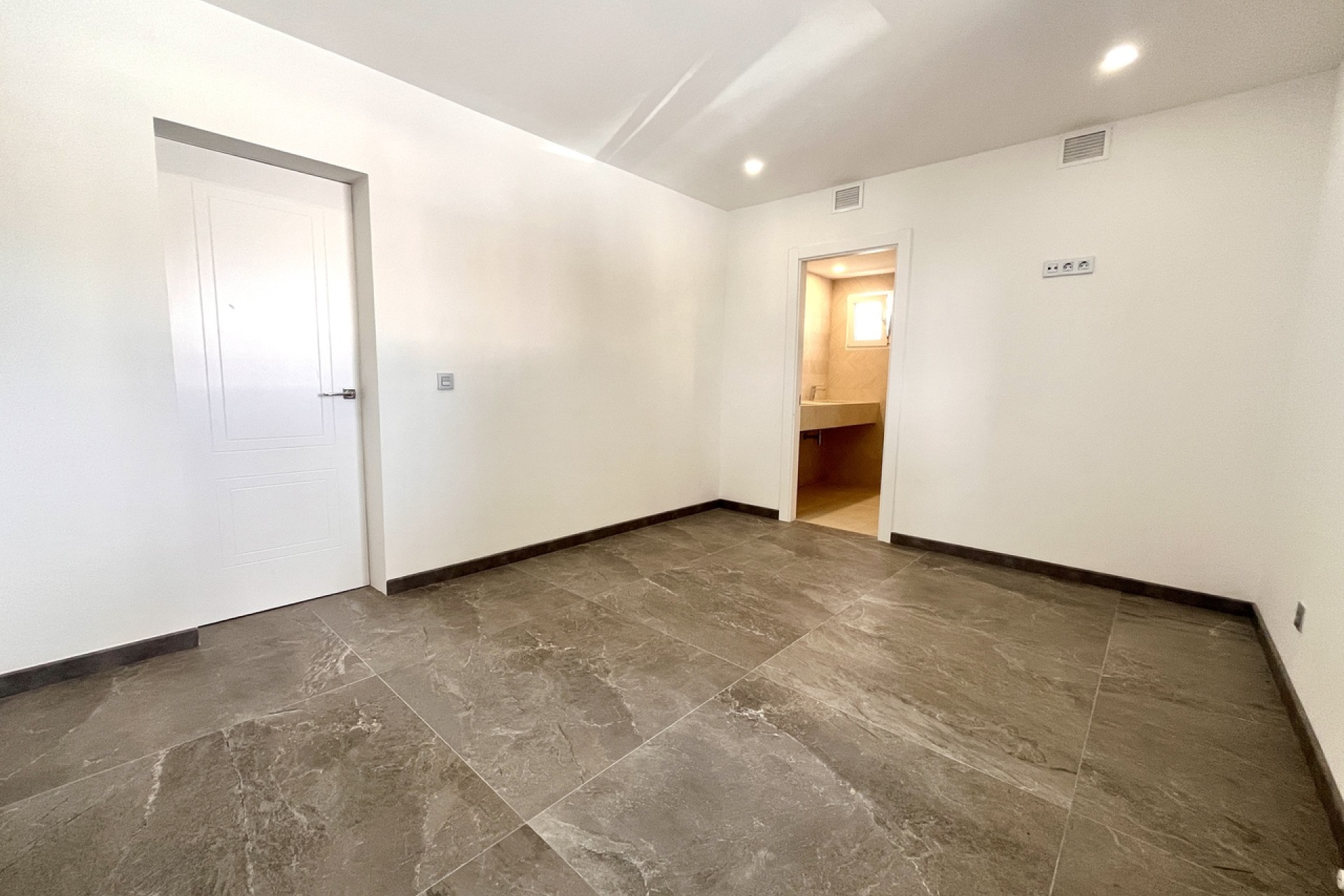 Reventa - 3. Casa indepiende - Los Balcones - Costa Blanca Sur