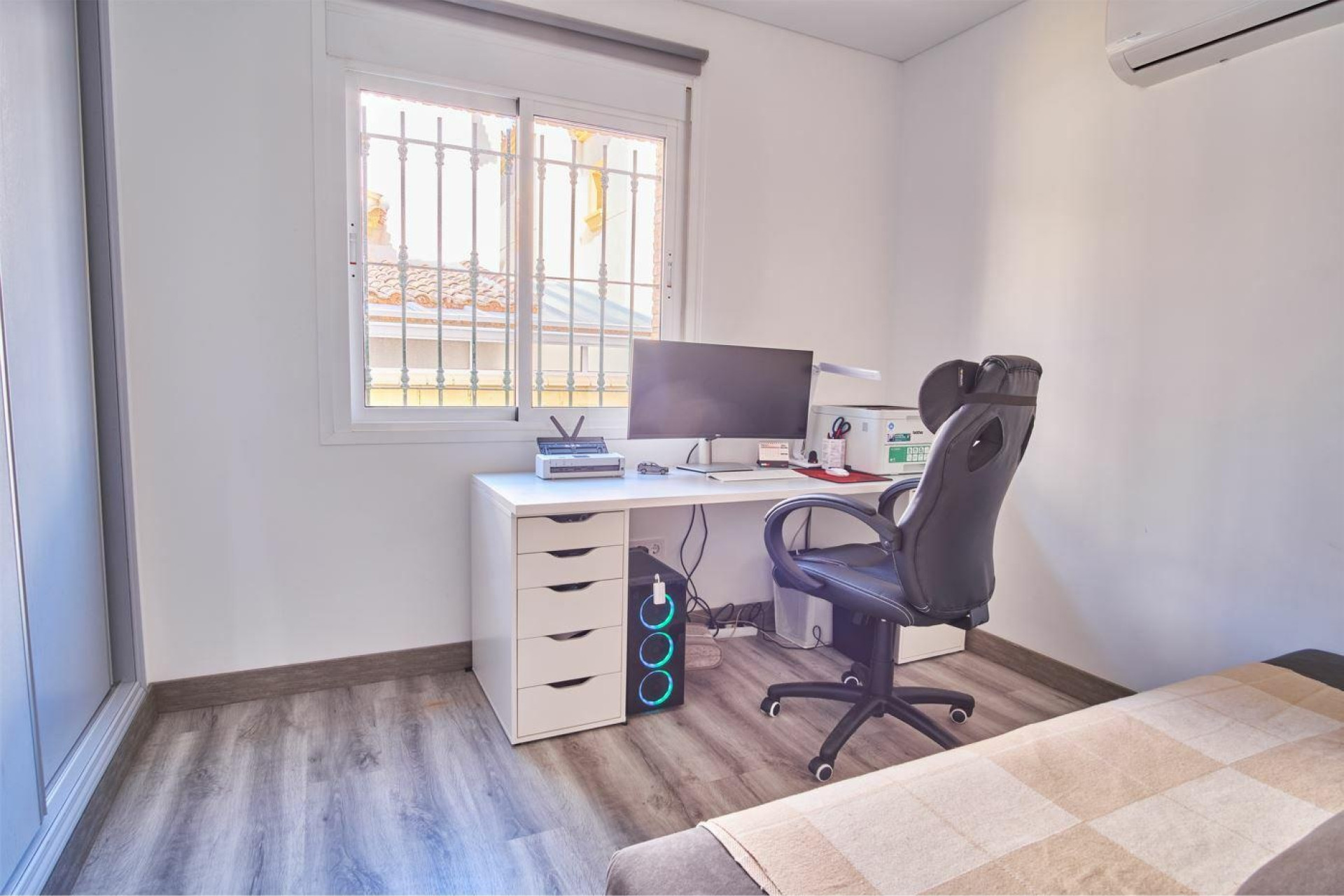 Reventa - 3. Casa indepiende - Los Montesinos - La Herrada