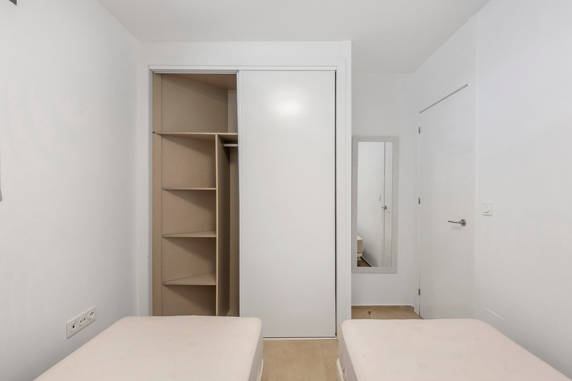 Reventa - 3. Casa indepiende - Orihuela Costa - La Zenia