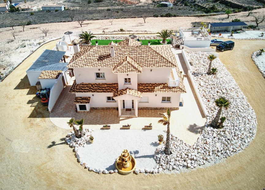 Reventa - 3. Casa indepiende - Pinoso - Costa Blanca Norte 