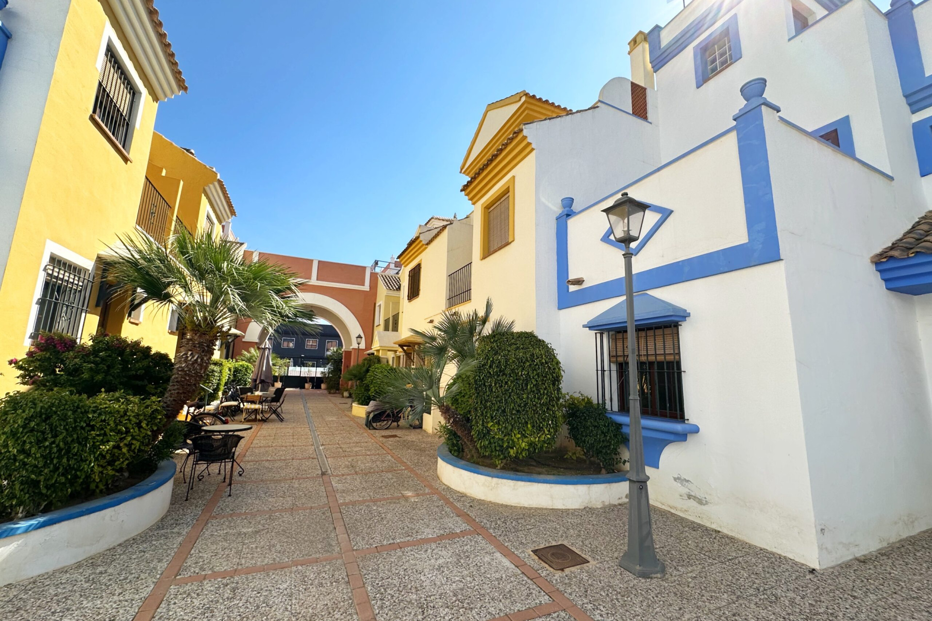 Reventa - 3. Casa indepiende - Roda - Señorio de Roda