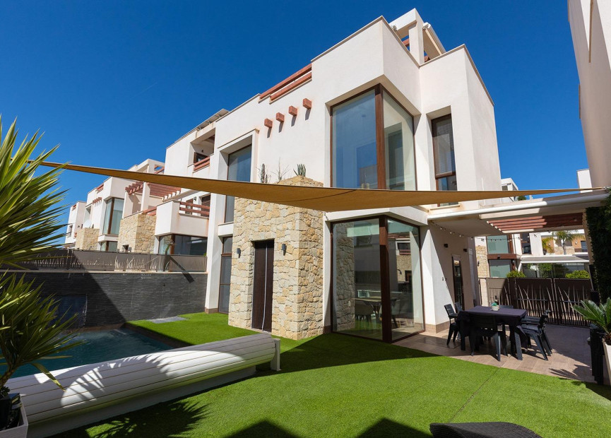 Reventa - 3. Casa indepiende - Rojales - Pueblo bravo