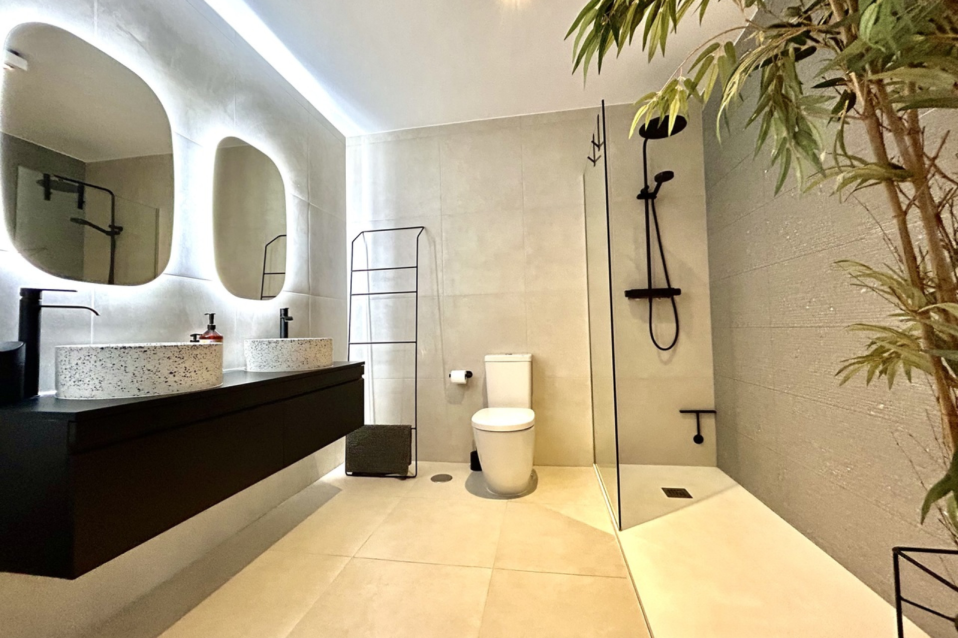 Reventa - 3. Casa indepiende - San Miguel de Salinas - Costa Blanca Sur