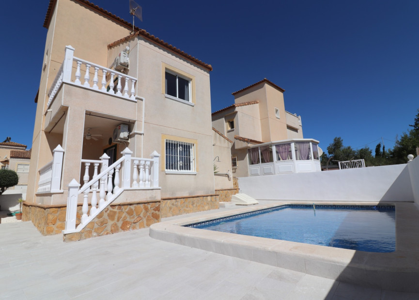 Reventa - 3. Casa indepiende - San Miguel de Salinas - Lake View Mansions