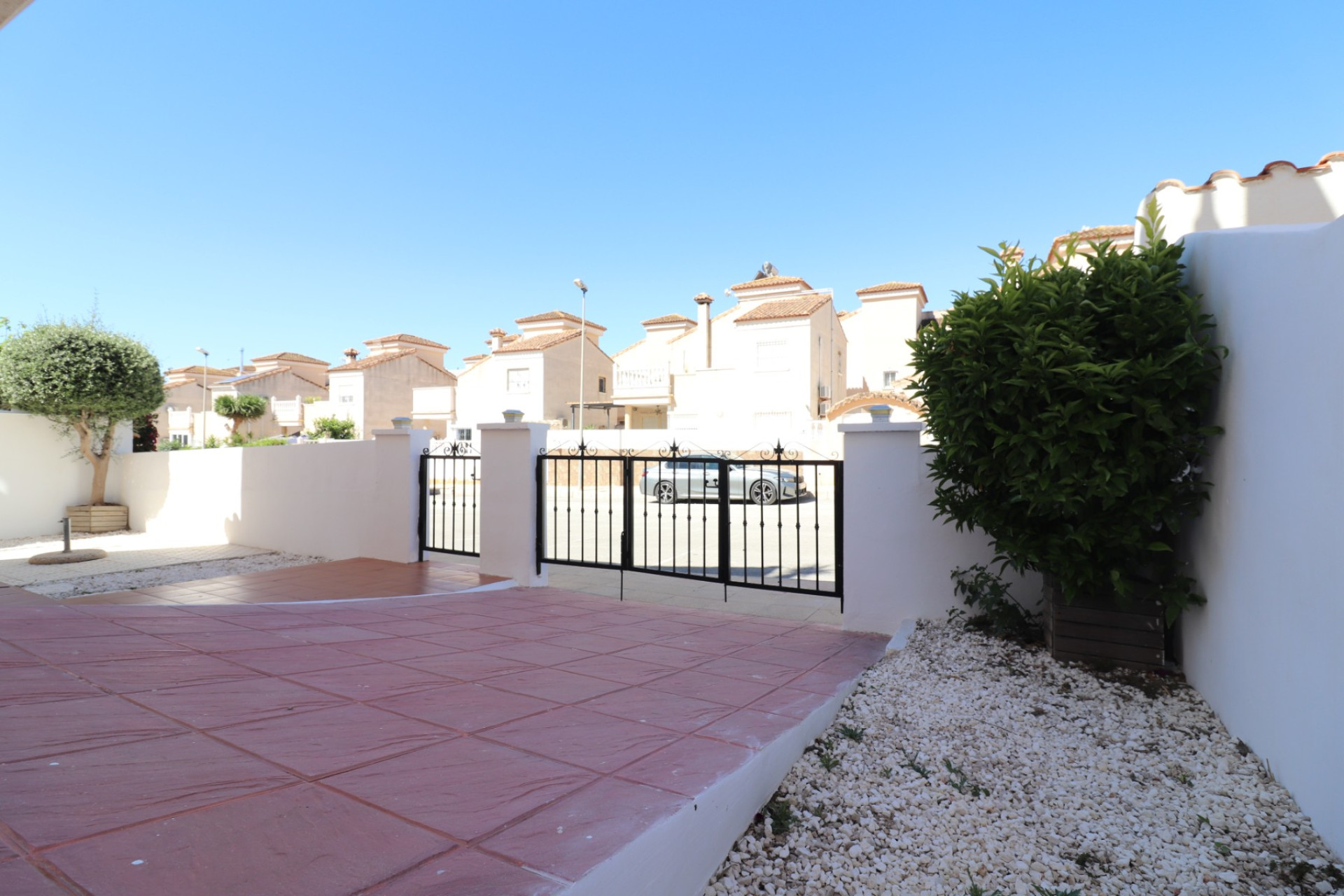 Reventa - 3. Casa indepiende - San Miguel de Salinas - Lake View Mansions