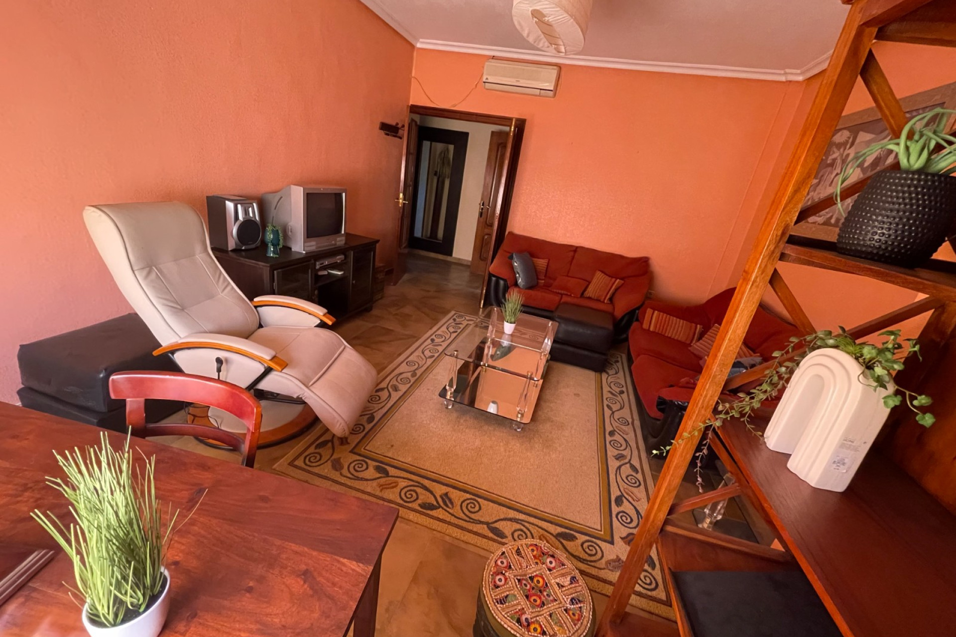 Reventa - 3. Casa indepiende - San Miguel de Salinas - pueblo