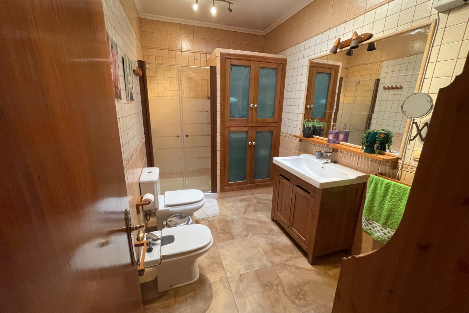 Reventa - 3. Casa indepiende - San Miguel de Salinas - pueblo