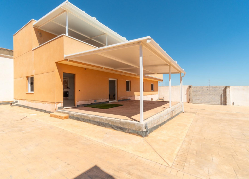 Reventa - 3. Casa indepiende - San Miguel de Salinas - Torremendo
