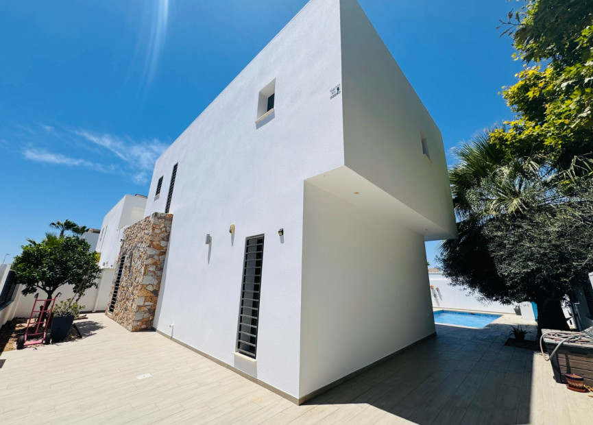 Reventa - 3. Casa indepiende - San Pedro del Pinatar - Lo pagan