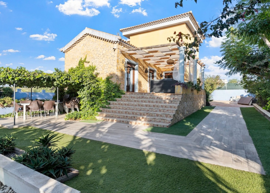 Reventa - 3. Casa indepiende - Santa Pola - Costa Blanca Sur