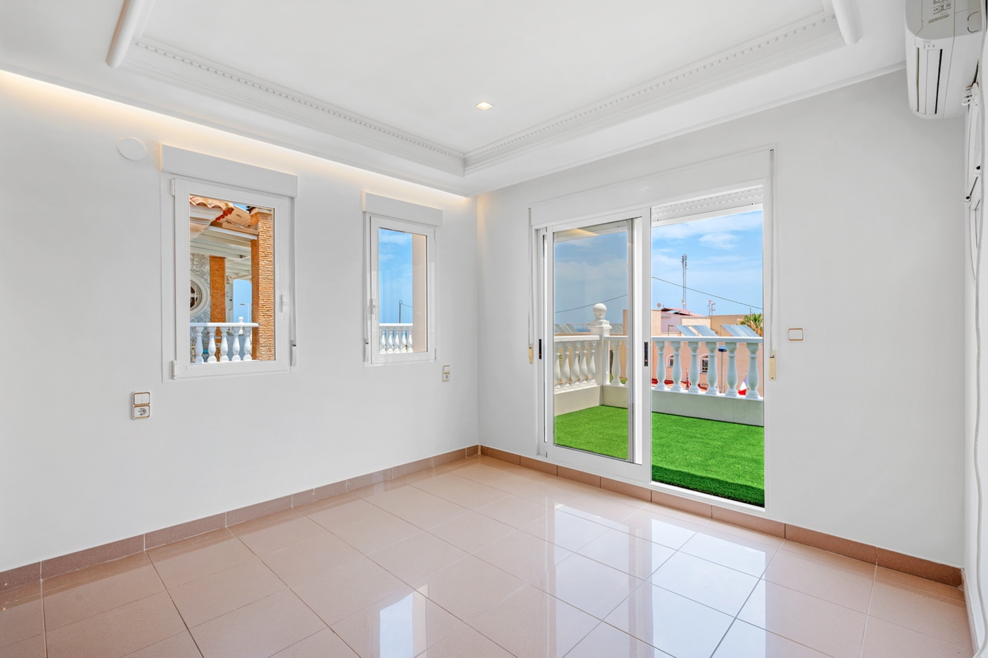 Reventa - 3. Casa indepiende - Torrevieja - Costa Blanca Sur