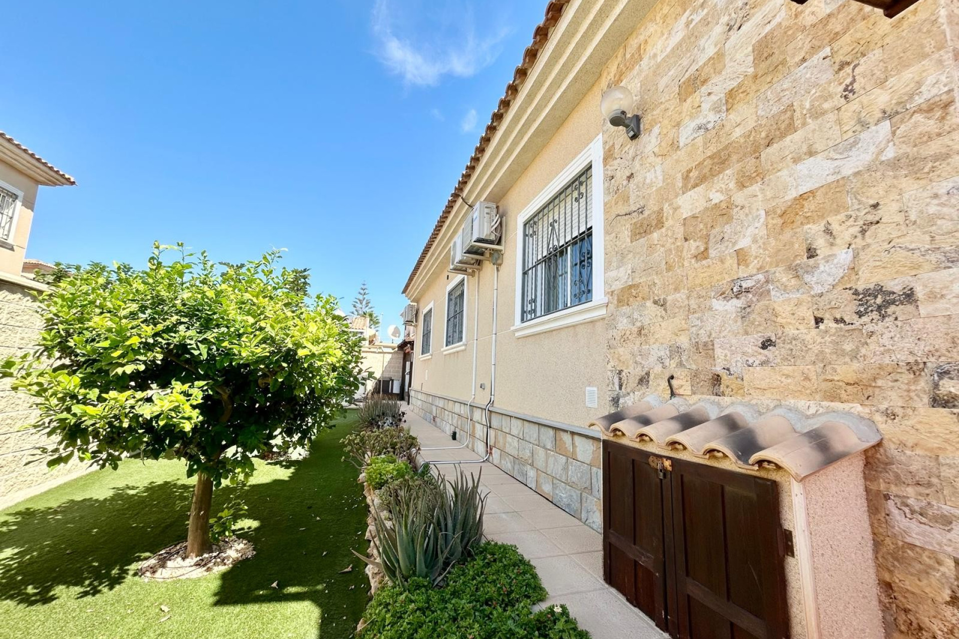 Reventa - 3. Casa indepiende - Torrevieja - Costa Blanca Sur