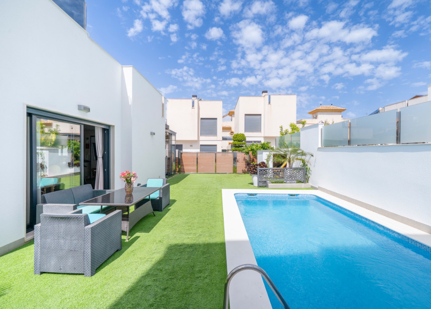 Reventa - 3. Casa indepiende - Torrevieja - Costa Blanca Sur