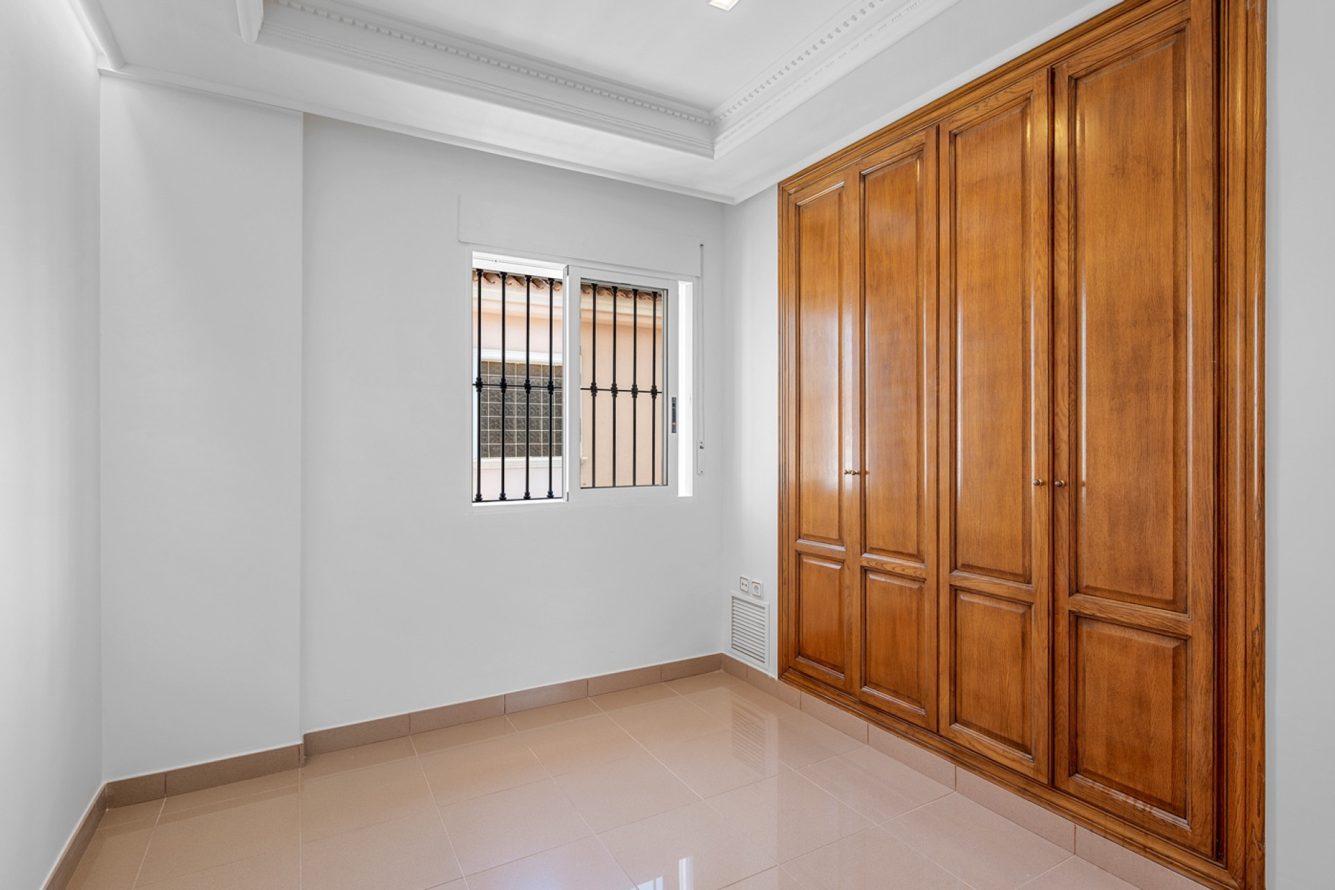 Reventa - 3. Casa indepiende - Torrevieja - Los Frutales