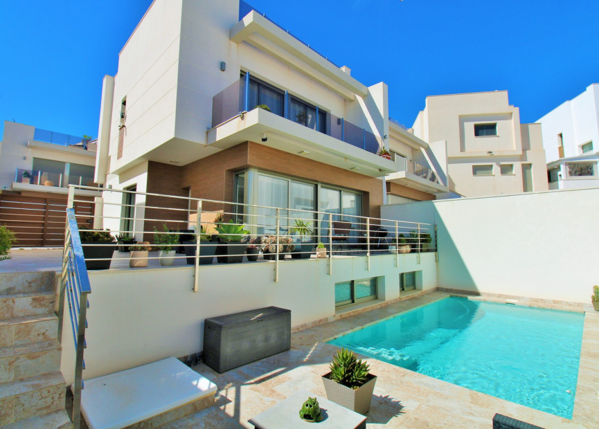 Reventa - 3. Casa indepiende - Villamartin - Costa Blanca Sur