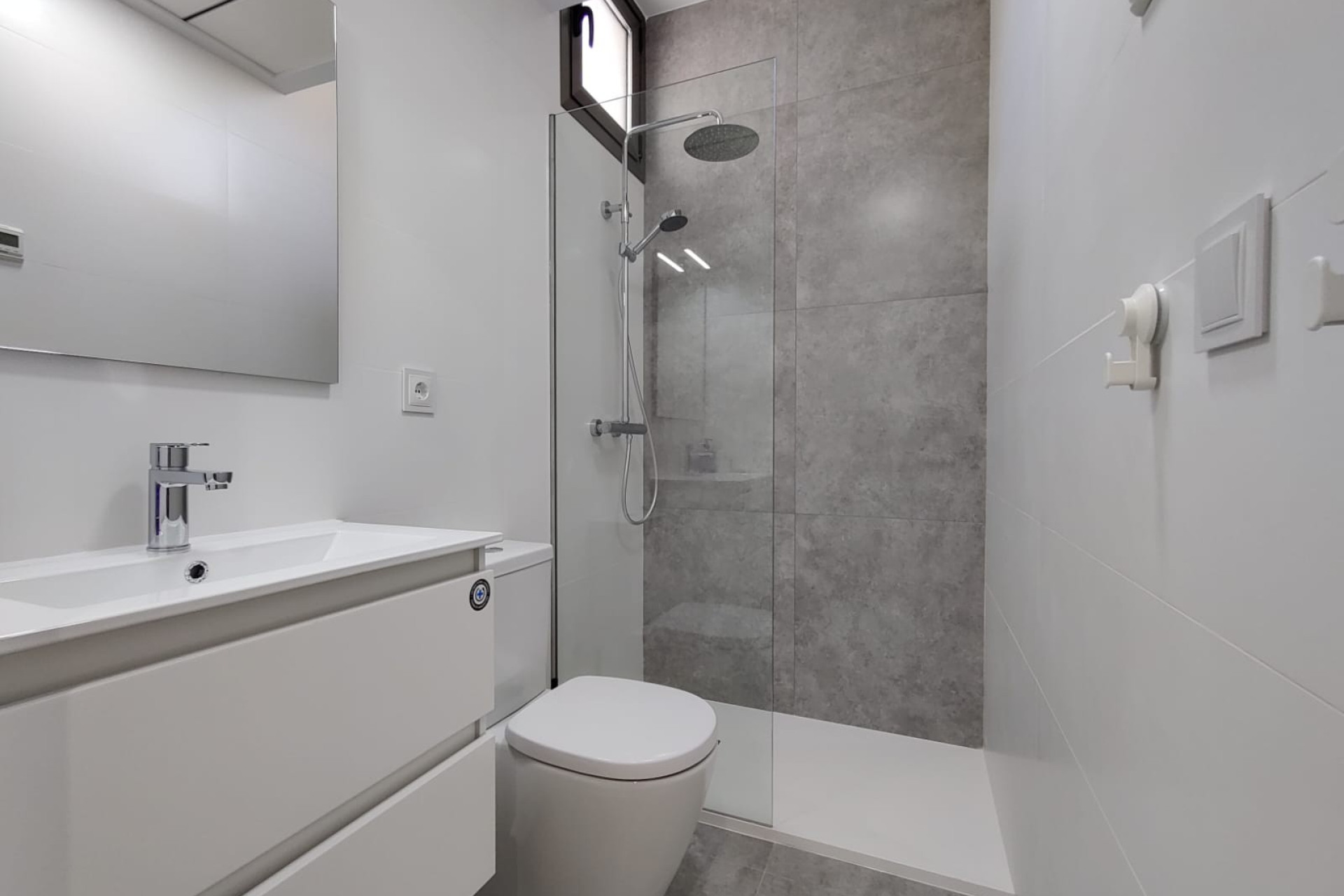 Reventa - 3. Casa indepiende - Villamartín - Villamartin