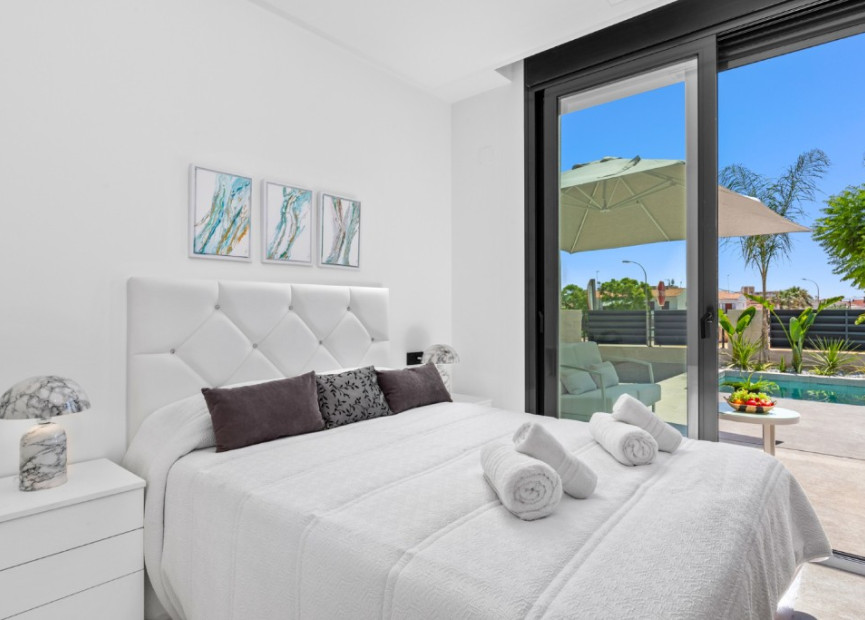 Reventa - 3. Casa pareada - Alicante - Costa Blanca Norte 