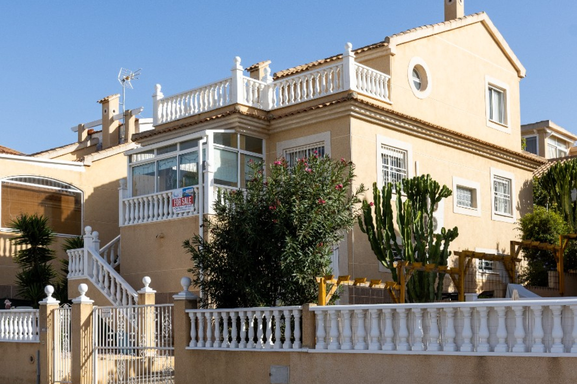 Reventa - 3. Casa pareada - Los Altos - Costa Blanca Sur